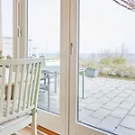 Coastal With Baltic Sea Views Feriehus